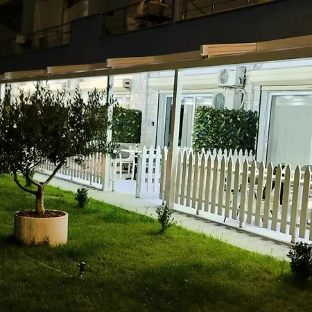 Suncoast Near Port & *