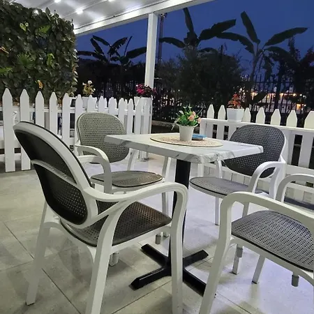 Suncoast Near Port & *