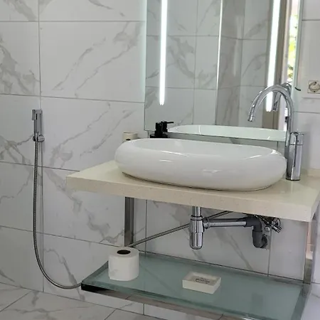 Apartment Suncoast Near Port & *