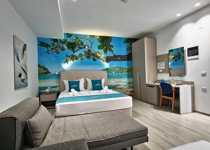 Suncoast Near Port & Апартаменты Саранда