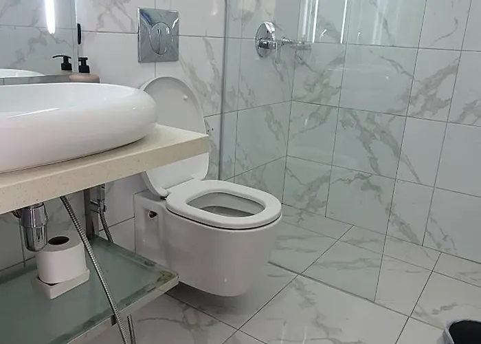 Suncoast Near Port & Апартаменты