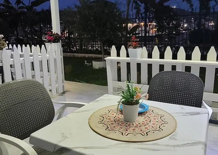 Suncoast Near Port & Апартаменты *