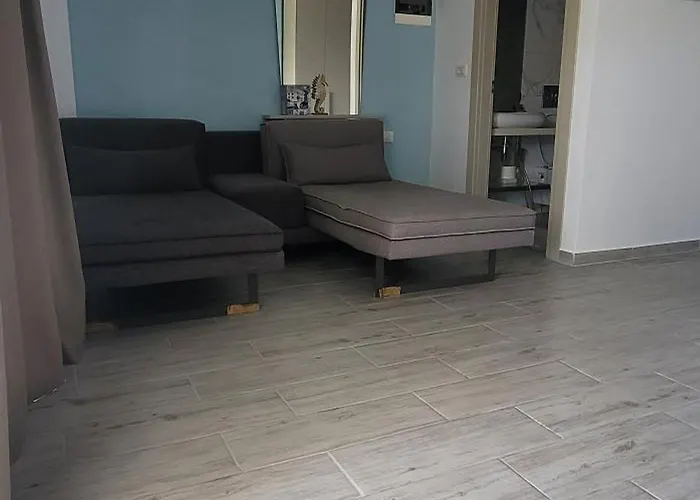 Апартаменты Suncoast Near Port & *