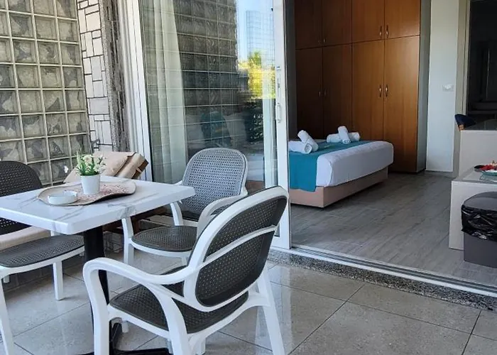 Suncoast Near Port & Апартаменты