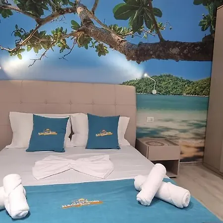 Suncoast Near Port & Апартаменты