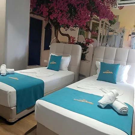 Suncoast Port Side Apartment *