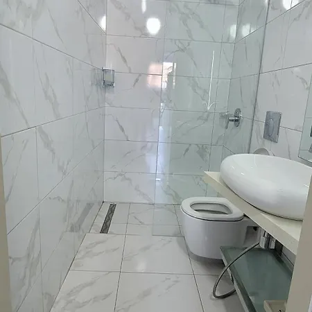 Suncoast Near Port & Апартаменты