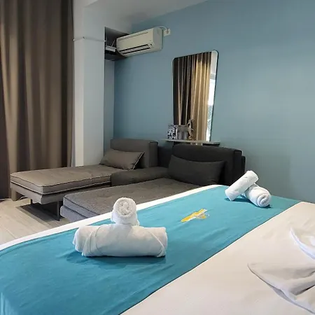 Suncoast Near Port & *