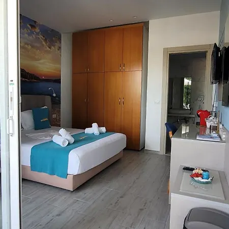 Апартаменты Suncoast Near Port & Саранда
