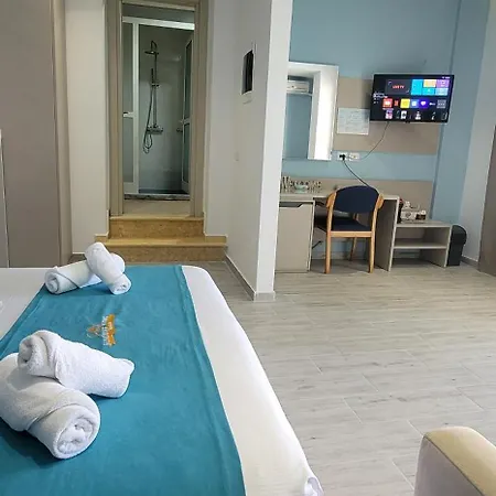 Suncoast Near Port & Апартаменты Саранда