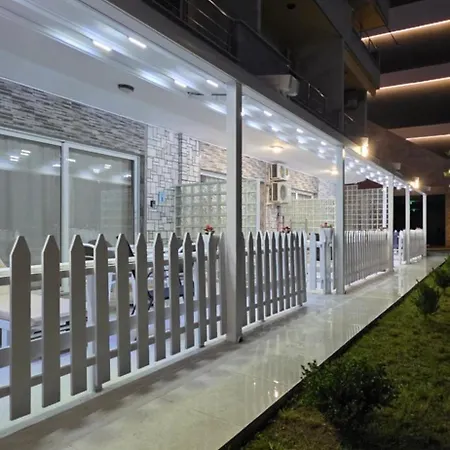 Suncoast Near Port & Апартаменты