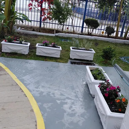 Апартаменты Suncoast Near Port & *