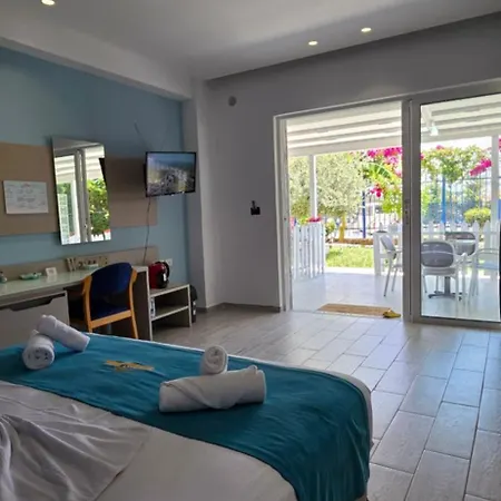 Suncoast Near Port & Апартаменты *