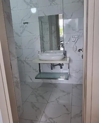 Suncoast Near Port & Apartament *