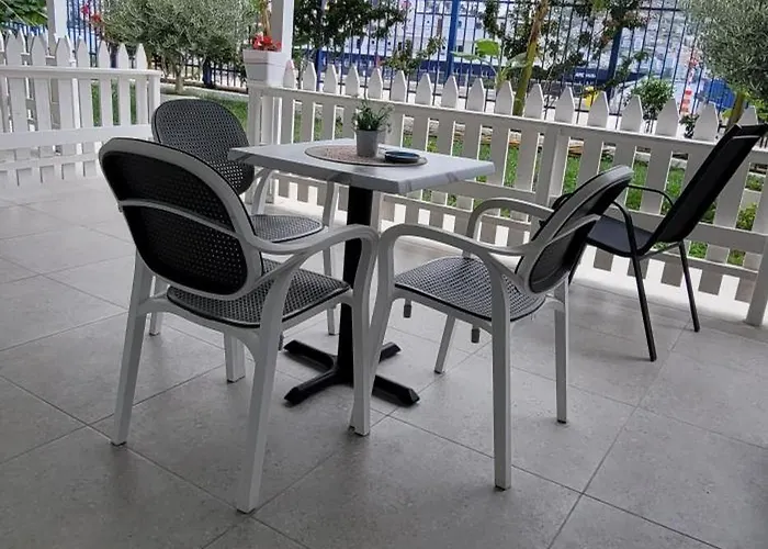 Suncoast Near Port & Apartment Sarande
