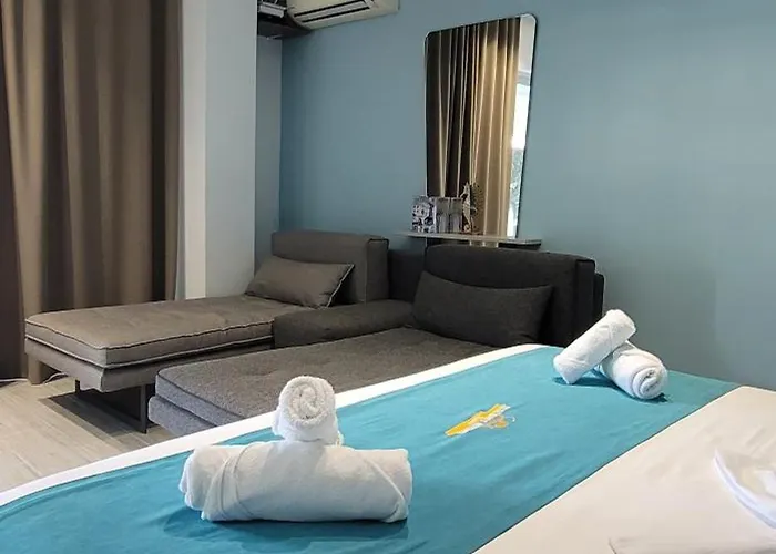 Suncoast Near Port & *