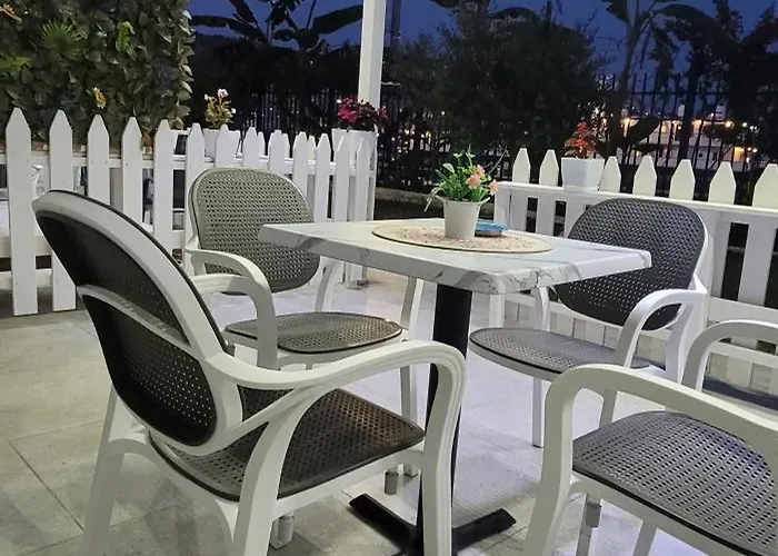 Suncoast Near Port & *